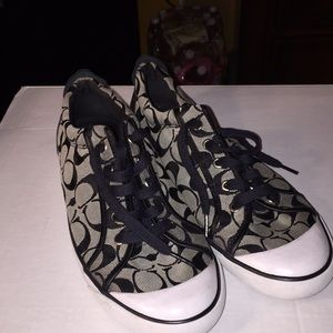 Ladies coach tennis shoes